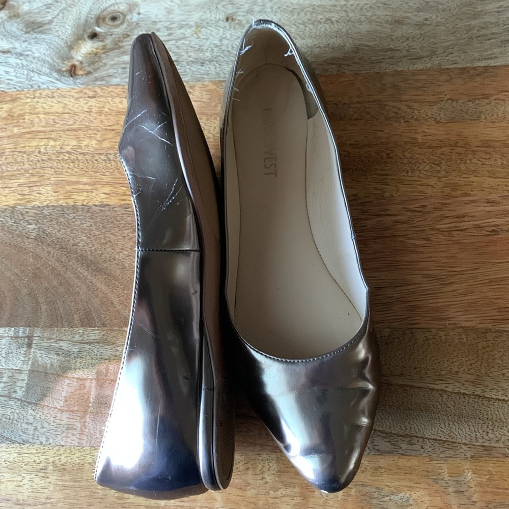 Nine West silver pointed flats 6 6M - Picture 2 of 14